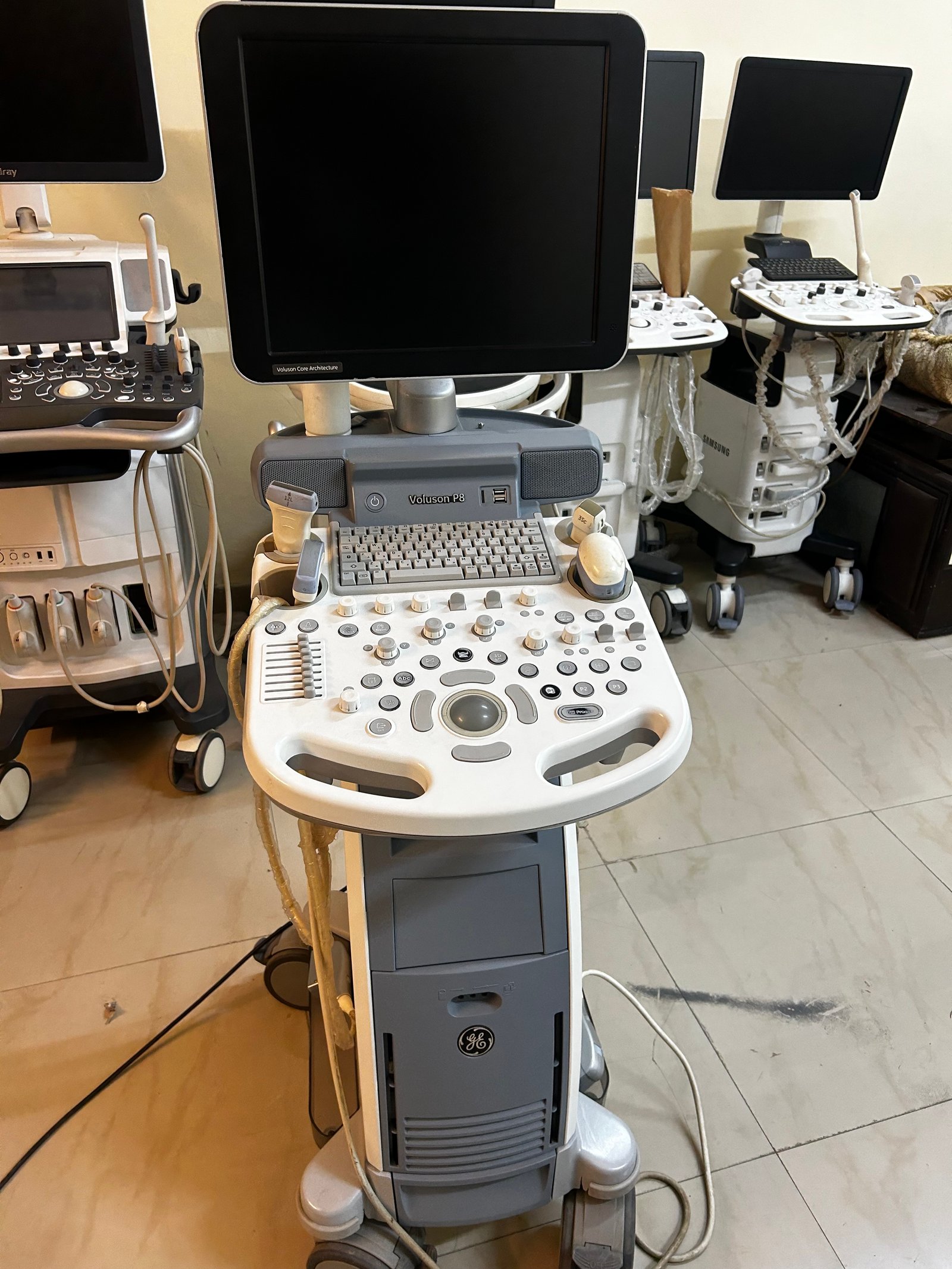 Excellent GE Healthcare Voluson P8 (2016) image 1