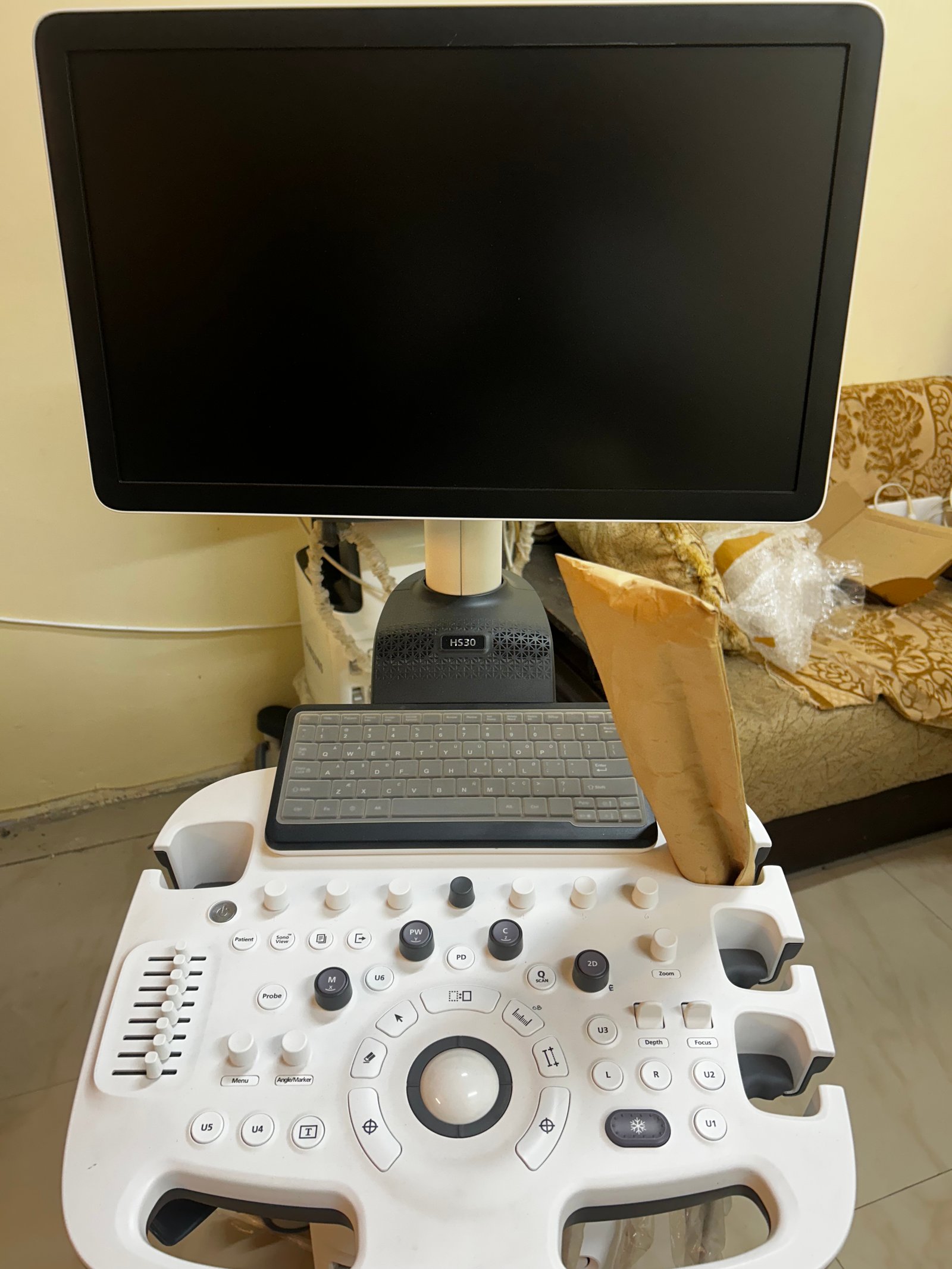 Excellent SAMSUNG HS30 (2024) image 4